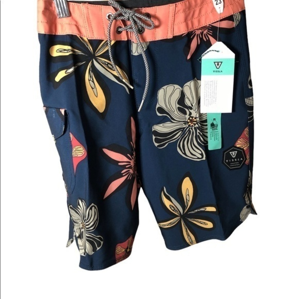 VISSLA BOYS BOARDSHORT Waist 23”